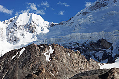 麻豆少妇人妻：都市家庭模拟新作上线，平衡事业与生活的沉浸式体验今日开启-4