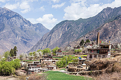 十八大禁止黄色软件：极速净化竞速新体验，绿色赛道清除数据污染-4