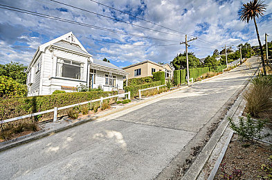 黄金网站app软件下载安装免费版2023华为一天三次提现：极速提现新游上线，虚拟竞速融合理财机制引热议-2