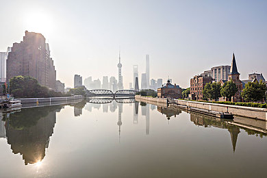 不良APP下载：暗影引擎驱动的都市竞速，风险与掌控的终极博弈-2