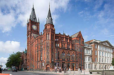 机机对机手机免费版下载安装安卓2025：未来赛道驾驭变形机甲，竞速对决引爆移动端-2