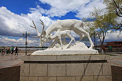 男生女生一起搓搓搓APP大全:双人指尖共驾,竞速手游中的协作狂飙体验-4