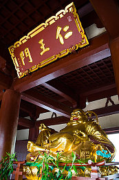 叶钊莹：水墨赛车驾驭内力，全球赛道破解悬疑-2