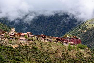 美女不穿衣服的app：极速狂飙，机械裸奔，克克计较的轻量化哲学-2