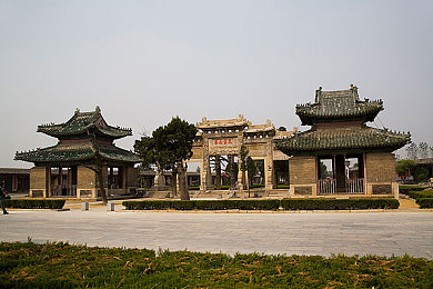 黄色app免费下载3.0.3：极速狂飙新版本全面解析，动态天气与深度改装引领竞速革新-3