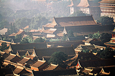 三级aV：驾驭进化之旅，从燃油经典到电动超跑的竞速传奇-3