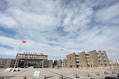 红猫大本猫营点211：极速狂飙与战术生存，废土世界中的终极竞逐挑战-2