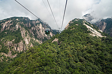 打扑克又痛又叫软件:卡牌与引擎共舞,策略驾驶引爆双重心流体验-2