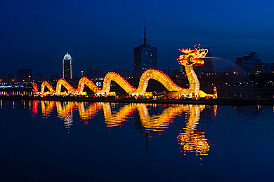 男生女生在床擦擦擦的软件：《极速碰撞：双人竞速》今日上线，双人共舞成赛道浪漫新定义