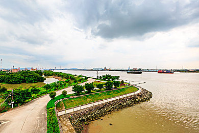 精东影视文化有限公司：虚构影业驱动极速狂飙，全新竞速游戏融合电影特技引爆体验-2