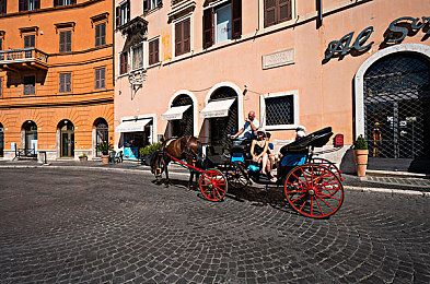 操明星：驾驭星光，赛道之上铸就传奇人生-3