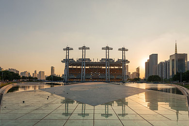 蝌蚪窝一个释放蝌蚪的：在脉动深流中蜕变的群体诗篇-2