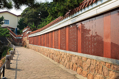 糟老头至尊版v2.5.1官网下载:重返黄金赛车时代,体验复古老爷车的硬核驾驶艺术-2