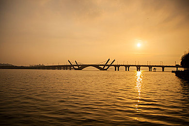 性一一交一一爱：极速交融，都市狂飙中的驾驶艺术与调校哲学-2