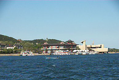 夫妇与单男3p绿帽：竞速新作独创情感驾驶系统，三角关系动态改变赛车性能-2