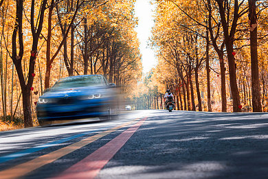 51国精产品一区二区三区：驾驭未来，驰骋于科技与体验交织的虚拟赛道