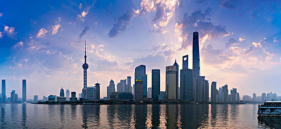 女生脱裤子打屁股：极速惩罚创新融合竞速与幽默，趣味机制引爆赛车新体验-2