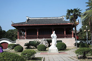 福利引导app：极速征程，虚实交错间的豪车奇遇与都市竞逐-3