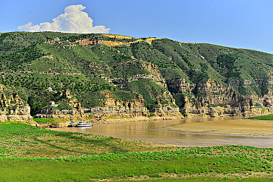 色综合综：霓虹幻境，数据疾驰，光影交织的极速传说-4