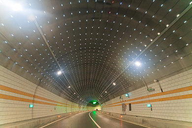 男人和女人做那种事情的app:双人协同驾驶,默契极速冒险之旅-3