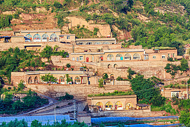 手机国产AV片:国产竞速新作极速幻影上线,沉浸驾驶与本土赛道引发热议-2