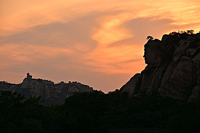 十大禁止APP:疾驰于监控之城,禁忌科技下的生死抉择-3