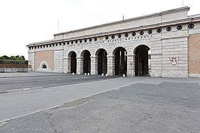 三个老外换着躁我一个：疾速围城，轮战异邦车手-4