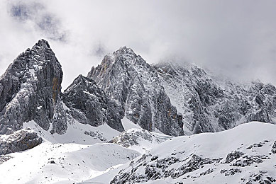 黄色色多多：极速狂飙，色彩能量管理决定胜负新体验-2