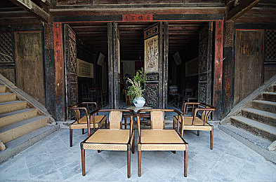 婷婷色综合：霓虹都市极速冒险，赛博朋克竞速新作颠覆传统玩法-3