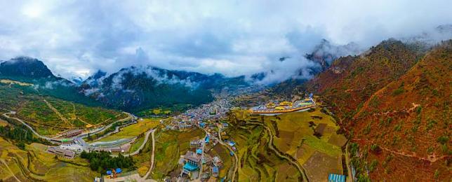 一线天白馒头:龙脊险途,白弧舞者,征服连续发夹弯的极限试炼-2