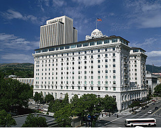 操女人app:《赛道女王》深度评测,揭秘拟真竞速中的人车合一决胜策略-3