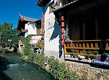 国产成人电影av：光影飞驰，中国赛道上的速度艺术诗篇-3