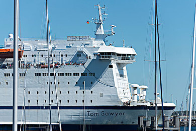 黄色软件3:3:极速涂鸦,街头竞技,创意赛道艺术大师-4