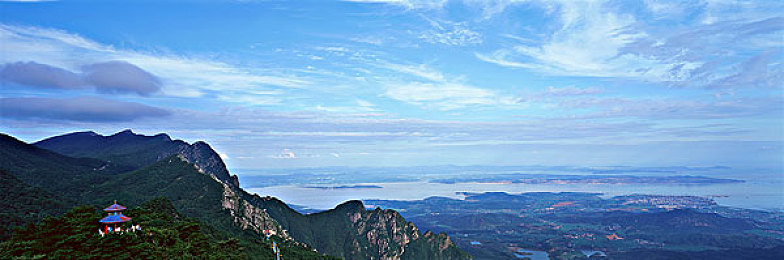 亚洲日本韩国一区二区:极速分野,拟真匠魂与电竞锋芒的赛道双生记-3