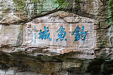 男人和女人一起睡觉的APP：双人协作夜路求生，交替驾驶共迎黎明