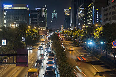 黄色淫秽十大软件下载：揭秘都市风云十大隐藏改装软件，打造你的专属梦幻座驾-3