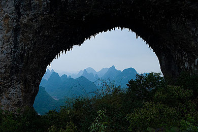 美女的鸡巴软件：霓虹引擎，改装女神，街头极速的赛博朋克狂飙-2