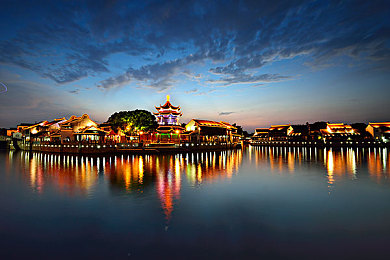 蝌蚪窝一个可以释放蝌蚪的网站：竞速新游极速蝌蚪上线，策略释放进化核心颠覆传统赛车体验-5