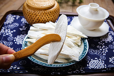 四虎最新网名免费：地平线5全新免费个性化更新，打造你的专属赛车传奇