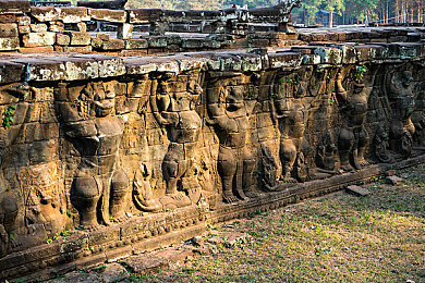 深夜释放自己的软件：墨西哥星夜下的速度乌托邦，在方向盘后重拾纯粹驰骋-2