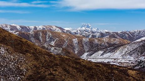 三上悠亚AV片：虚拟偶像竞速星轨幻想，沉浸式竞速与养成新体验-2