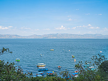 黄片404：地下赛车改装陷阱，你的每一次改装都是致命赌博