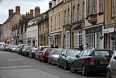 男女差差差差差差差：赛车游戏操作差异引热议，最新研究揭示不同性别玩家驾驶策略-2