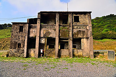 9.1高危风险免费下载安装：暗影都市狂飙，临界点上的道德追缉与生存博弈