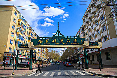 软件网站下载3.0.3免费华为：极速幻影赛道革命登陆华为，硬核驾驶体验全面优化-3