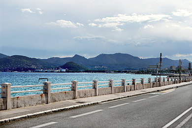 黄色app软件下载大全免费OPPO：OPPO平台免费赛车游戏实测，多款大作流畅运行攻略揭秘-2