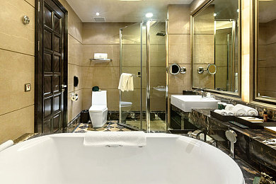 男生女生一起差差差2023：双人协同驾驶新纪元，动态协作征服极限赛道-2