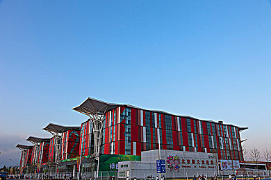 色狼用的软件:霓虹都市暗夜追缉,全新车辆扫描系统颠覆开放世界竞速玩法-2