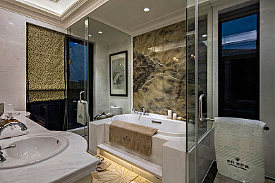 蝌蚪网在线释放：墨西哥狂想曲，地平线上永不褪色的引擎诗篇-3