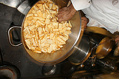 黄色软件 OPPO：地下赛车改装新作引热议，极致调校系统颠覆竞速游戏体验-3